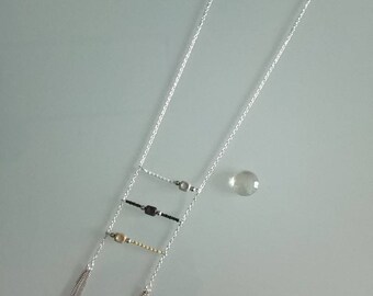 Pretty parallel necklace with chains