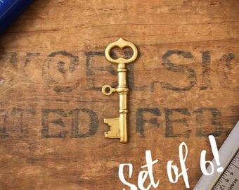 Raw Brass Vintage Skeleton Key Finding (6pcs.) M02