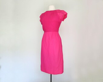 JOAN // bright pink 50s or 60s wiggle dress by Leslie Fay