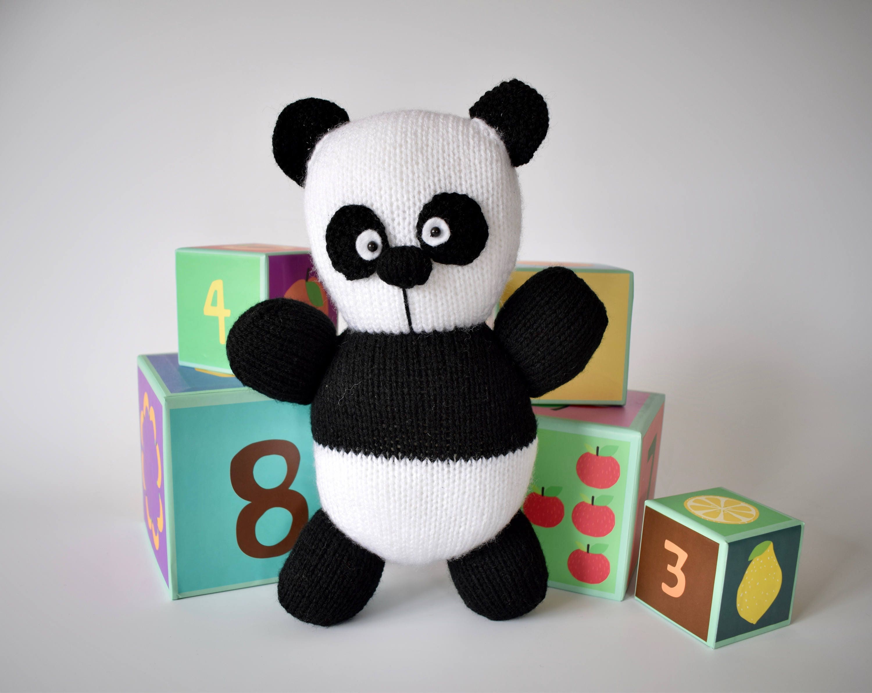 free panda toy knitting pattern