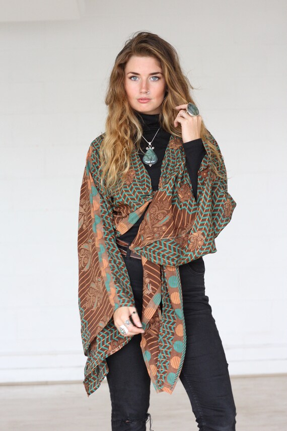 AUTUMN CROP - Bell sleeve top - Silk Tie Top - Vintage - Festival Top - Retro - 70s - Crop Top - Cape - Kimono - 100% Silk - Couture - SALE