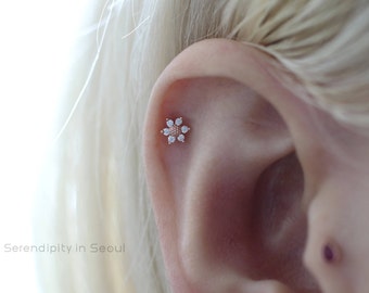 sunflower cartilage earring, tragus earring, helix piercing, cartilage piercing, conch earring, tragus piercing, 16g 18g 20g helix earring