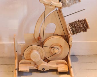 SpinOlution King Bee - Spinning Wheel - Travel Wheel