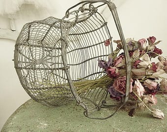 Beautiful antique wire basket, metal wire, Fil de Fer, FRANCE...CHARMANT!
