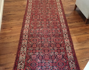 Oversized Vintage Runner