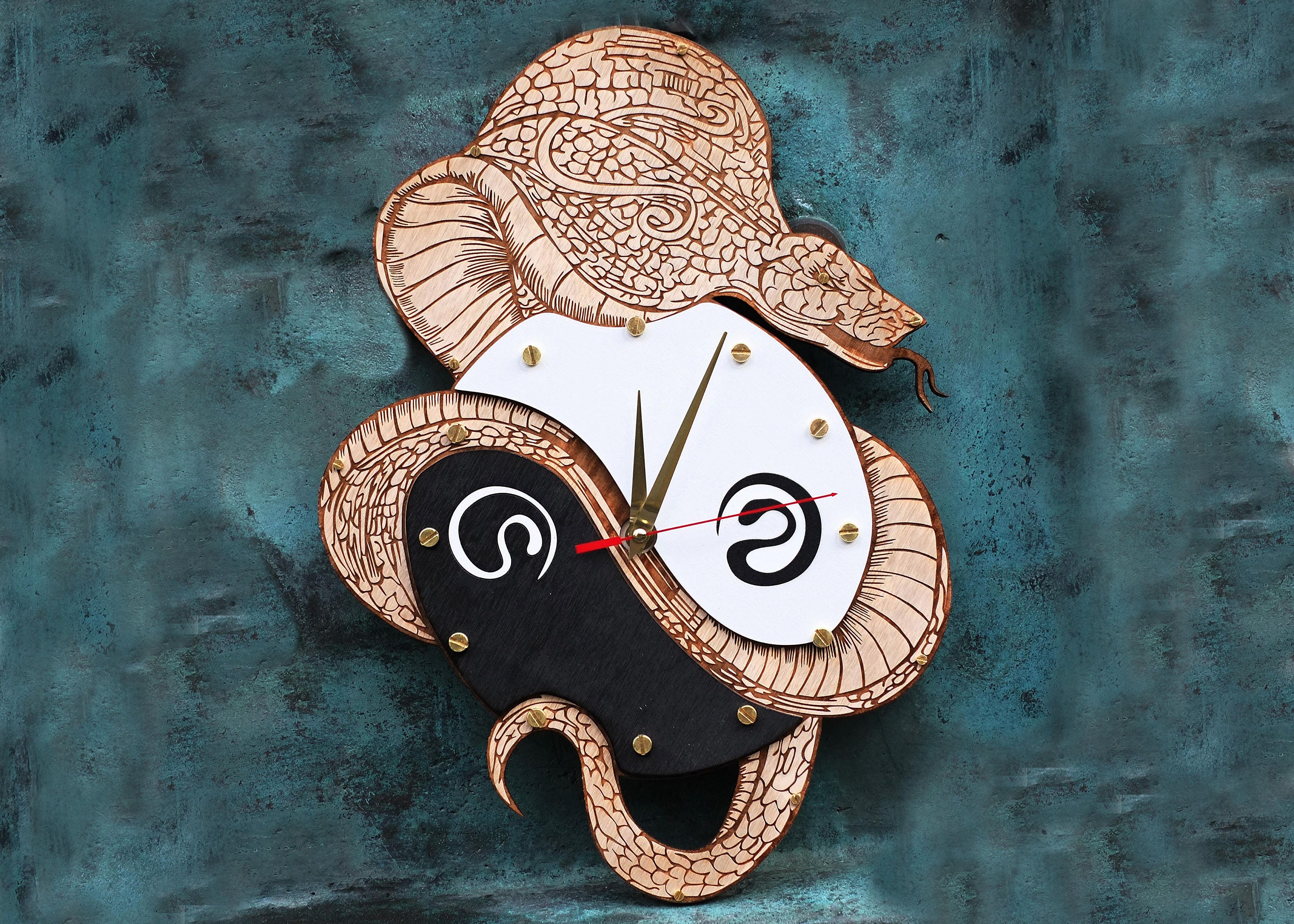 Cobra snake Yin Yang wooden wall clock large wall clocks