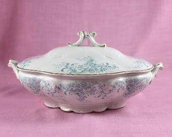 W.M. Grindley Covered Vegetable Dish, Progress Flow Blue, Semi-Porcelain English China, Antique from 1892 - 1914