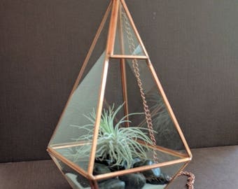 Hanging Copper Glass Prism Air Plant Terrarium with Large Black Stones & White Sand Kit