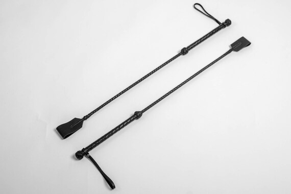 Cougar Planet Right Riding Crop Bdsm