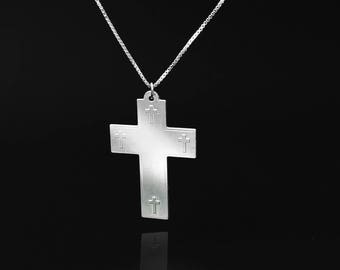 collier croisé croix sur collier croiser avec un collier pendentif croisé en argent pendentif croise colgante cruz collar con una cruz