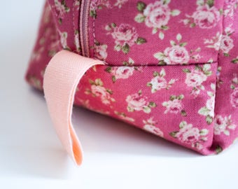 Box vanity Case pink flowers with zipper