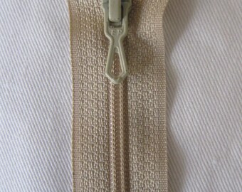 Beige 20 cm not separable zipper