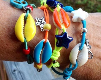 Elasicated cowrie shell bracelet