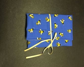 Bee stationary organizer
