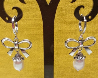 Bow and Pearl Earrings freshwater pearls
