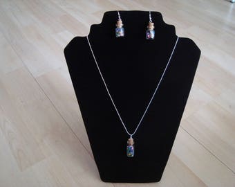 Set mini seashells in glass vials and corks