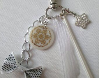 Key ring / white bag charm