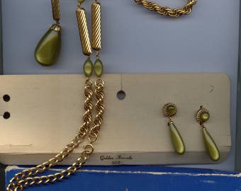 Sarah Coventry " Golden Avocado" Hostess Set-C.1962-Original Box-RARE!