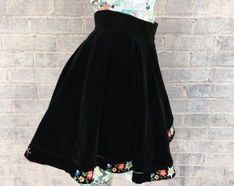 Vintage Black Velvet Circle Mini Skirt with Flower Ribbon Trim small