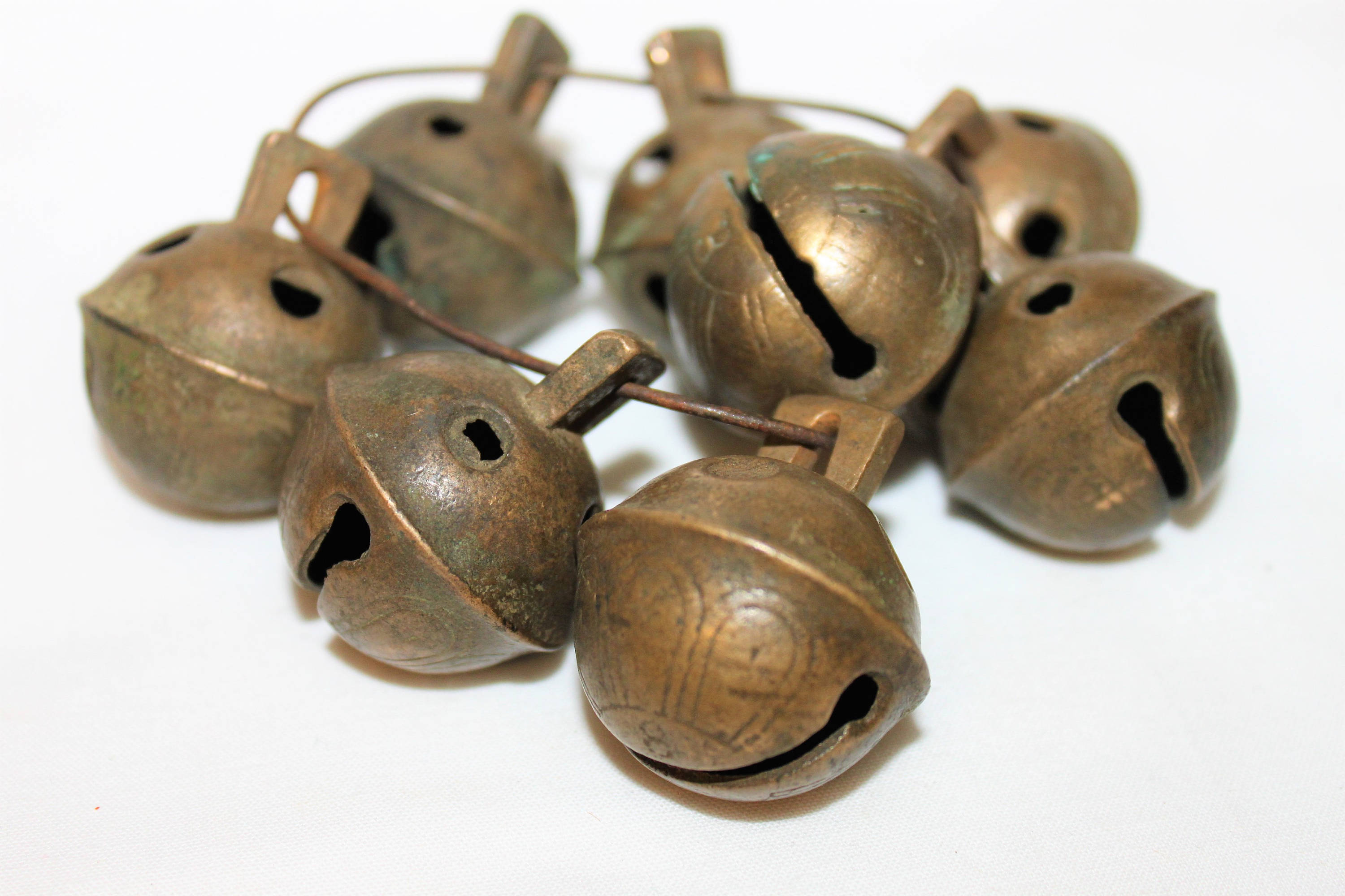 Antique Sleigh Bells Set Of 8 No 3 Solid Brass Sleigh Bells Petal Bells   Il Fullxfull.1273250932 27jh 