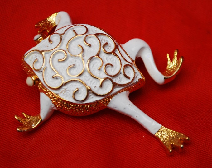 Frog Brooch - white enamel - gold plated -JJ Jonette Jewelry Company- figurine pin - signed