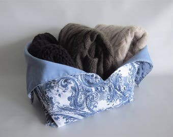 Lunch bag, Bento bag, Azuma bag, Bukuro bag, Japanese lunch bag, Yarn bag, knitting bag - Blue and white paisley - Medium