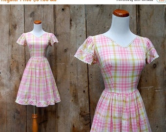 25% OFF ON SALE - c. 1950s plaid dress + vintage 50s 60s plaid day dress + full skirt vintage 50s dress