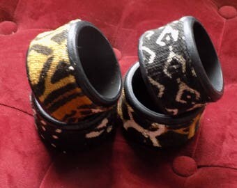 MudCloth on wood bangles: inner diameter 2.56 inches(6.5 cm),width 2 inches(5 cm)