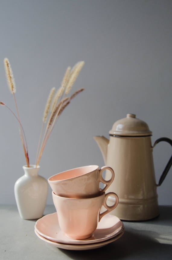 Vintage ceramic mugs. Pink porcelaine. Pale pink