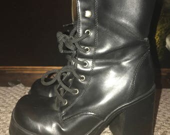 Vintage Mudd platform boots
