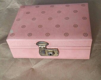 Vintage 1950s Pink Jewelry Box, Jewelry Storage