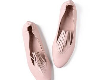 Fringe shoes, Pink flats, Pink leather shoes, Fringe, Leather shoes, Handmade shoes, Flat shoes, Ballet flats, Pink shoes