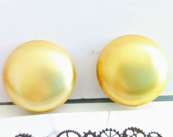1.9mm vintage clip on pearl earrings, vintage earrings, large pearl earrings, cream Pearl earrings, statement earrings, wedding earrings