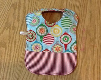 Baby bib, Christmas, ornaments, red, green, reversible, bib, toddler bib, unisex, feeding, 6-18 months, cotton, batting, Snap closures