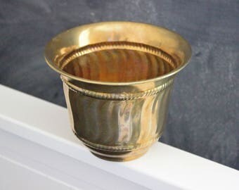 Small vintage brass planter, vintage brass pot, brass air plant planter, housewarming gift, dorm decor
