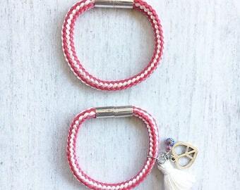 Paracord Bracelet- bracelet, charm bracelet, beaded bracelet, Bead bracelet, womens bracelet, stackable bracelet, Fourth of July bracelet