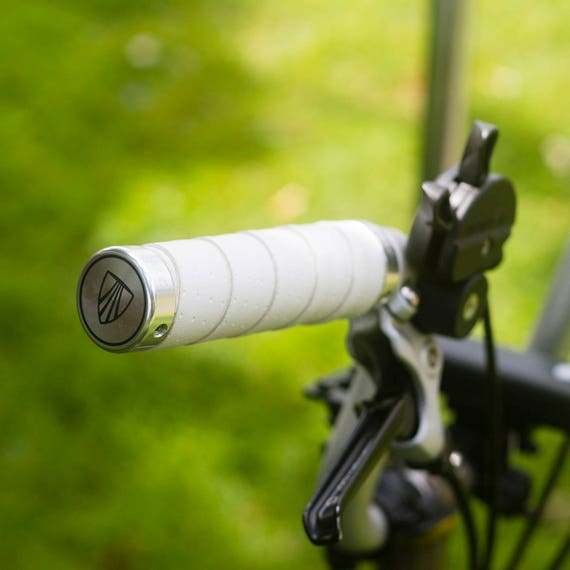 apollo handlebar grips