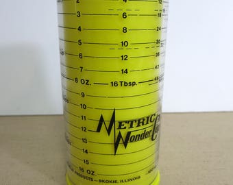 Metric Wonder Measuring Cup, Vintage Metric Wonder Cup, Vintage Two Cup Meauring Cup, Milmour Product Metric Wonder Cup - V227