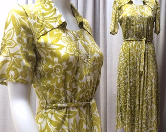 Gorgeous 1940's Rayon Viscose ' Boxfresh ' Chartreuse and Ivory print dress.