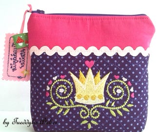 Small pouch, cosmetics, secrets, Crown
