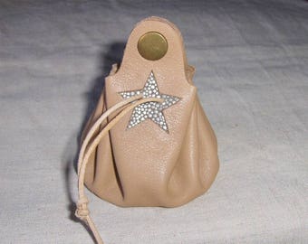 Coin purse is beige leather - silver handmade