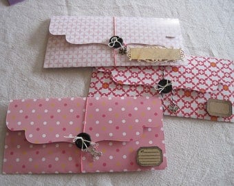 Gift, tickets, dots, geometric, kraft label motif bags