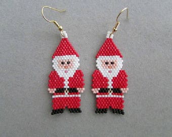 Christmas, my creation is handmade earrings woven Santa payote