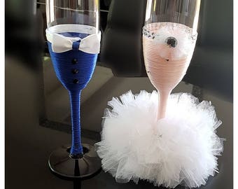 Customizable champagne flutes for your wedding