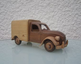 2CV van. Decorative figurine made of wood.