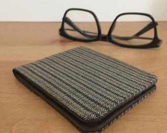 Mens Vegan Wallet / Ultra Thin Minimalist Billfold Wallet / Brown Pinstripe Herringbone