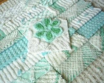 Vintage Chenille Bedspread Squares in HTF Aqua with Daisy- -21-6"