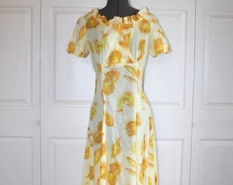 SALE 1940s Dress Style . Vintage 1960s Does 1940s . Yellow Cotton Long Midi WWII Era Dress . Size Small Size 6