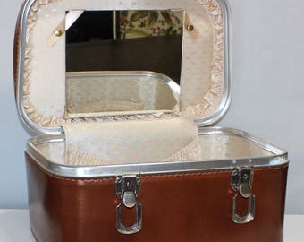 Lovely, Brown, Vintage Train Case, Travel Bag