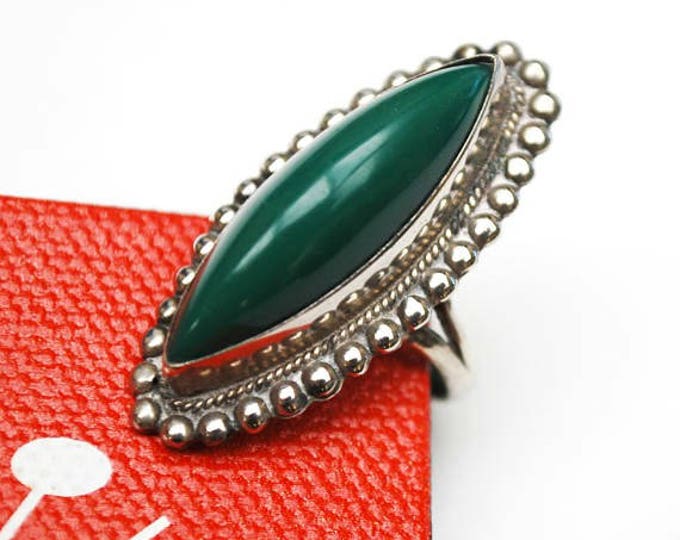 Carved Green Onyx ring - size 5 - Signed Silver Mexico